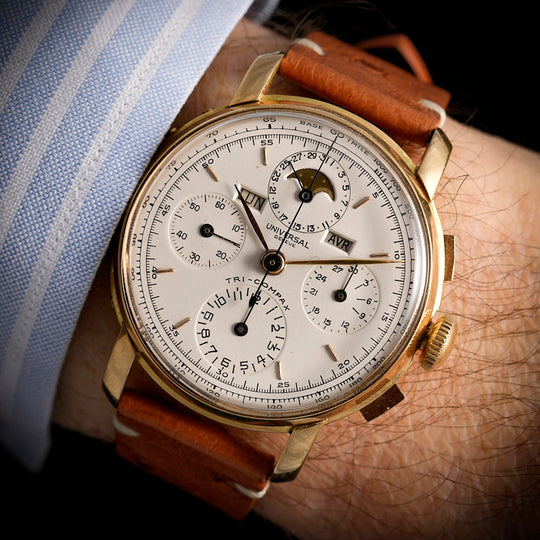 Universal Genève Chronographe Tri-Compax jumbo or jaune 18kts -1945-  Réf. 12554  Cal. 287  -1945-