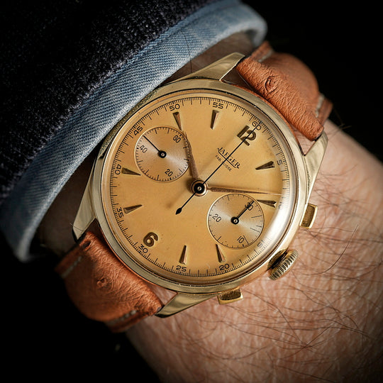 Jaeger LeCoultre Chronographe cadran caramel or jaune 18kts Cal. Valjoux 23 -1948-
