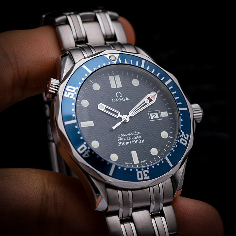 Omega Seamaster Professional 300M quartz 2541.80 GoldenEye blue dial