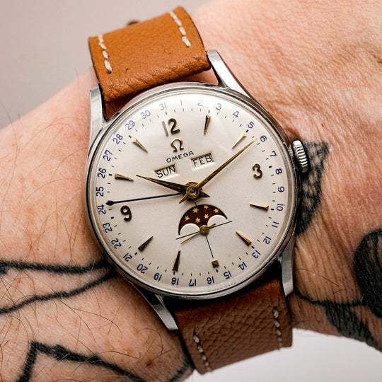 Omega Cosmic Triple Date Phase de Lune -1952- Réf.2471-12 Cal.381 / Lemania 27 DLPC -1950-