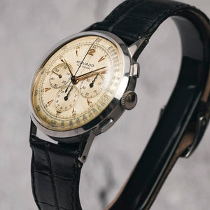 Movado Chronographe Acier 36 mm -1954- Réf.19036 Cal.M95 -Circa 1055-