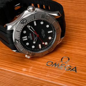 Omega Seamaster Diver 300 M Nekton -2022- Réf. 210.32.42.20.01.002  Cal.Co-Axial 8806 -2022-