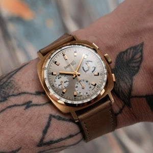 Eberhard & Co. Chronographe Valjoux 72 Or Jaune 18kts -1968- Réf.29501-206 Cal.Valjoux 72 -1968-
