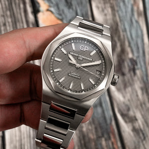 Girard Perregaux Laureato Date -2019- Réf.81010-11–231-11A Cal.GP01800 -2019-
