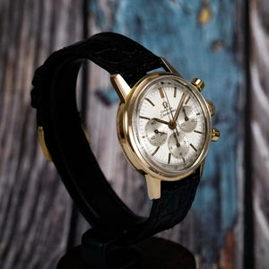 Omega  Chronographe Seamaster Cal.321 or jaune 18kts -1965- Réf.105004 Cal.321 -1965-