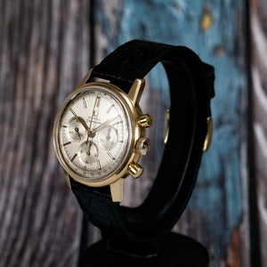 Omega  Chronographe Seamaster Cal.321 or jaune 18kts -1965- Réf.105004 Cal.321 -1965-