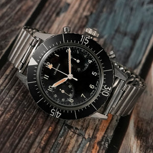 Leonidas Chronographe Militaire CP-2  Flyback -1965- Réf.CP-2 Cal. Valjoux 222 -1965-