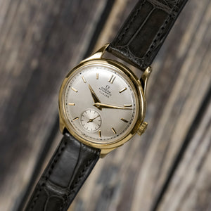 Omega Double Signature Türler Or Jaune 18kts Réf.2374 Cal.30.10.RAPC -1944-