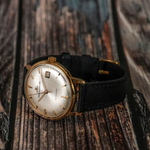 Jaeger LeCoultre Calatrava automatique/date  or jaune 18 K -1968- Réf.E393 Cal.K881 -1968-