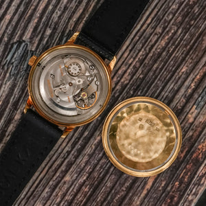 Jaeger LeCoultre Calatrava automatique/date  or jaune 18 K -1968- Réf.E393 Cal.K881 -1968-