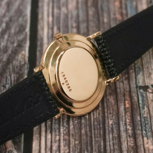 Jaeger LeCoultre Calatrava or jaune 18k Réf.9000 Cal.K818 -1960-