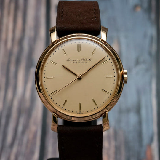 IWC "Calatrava Shark Lugs" 36 mm Or Jaune 18kts -1954- Réf.NA Cal.89 -1954-