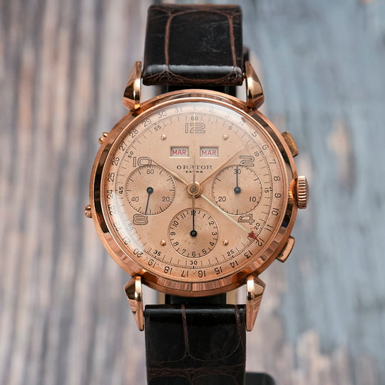 Orator Extra Chronographe Triple date Or rose  18Kts Cal.Valjoux 72C Réf.2300A Circa.1950