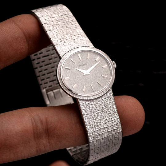 Piaget Complet dame or blanc 18Kts -1970- Réf.9801 A6 Cal.P -1970-